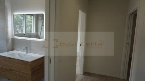 Apartamento T2 para Venda em Santa Clara