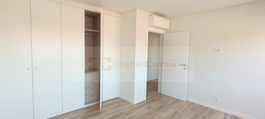 Apartamento T2 para Venda em Santa Clara Foto 9