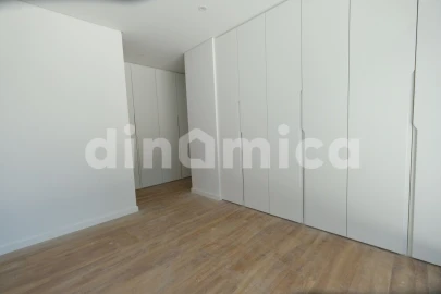 Apartamento T2 para Venda em Vila Nova de Famalicão e Calendário