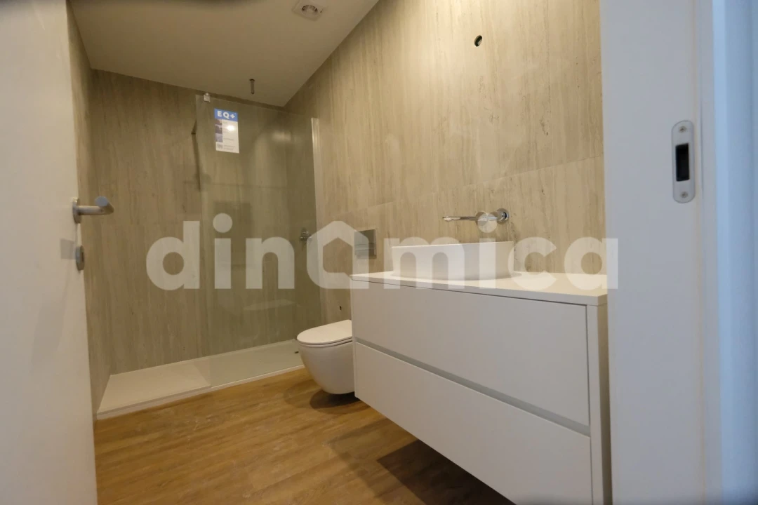 Apartamento T2 para Venda em Vila Nova de Famalicão e Calendário Foto 5