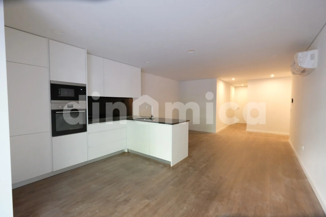 Apartamento T2 para Venda em Vila Nova de Famalicão e Calendário Foto 6