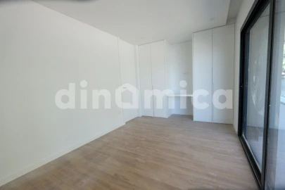 Apartamento T2 para Venda em Vila Nova de Famalicão e Calendário