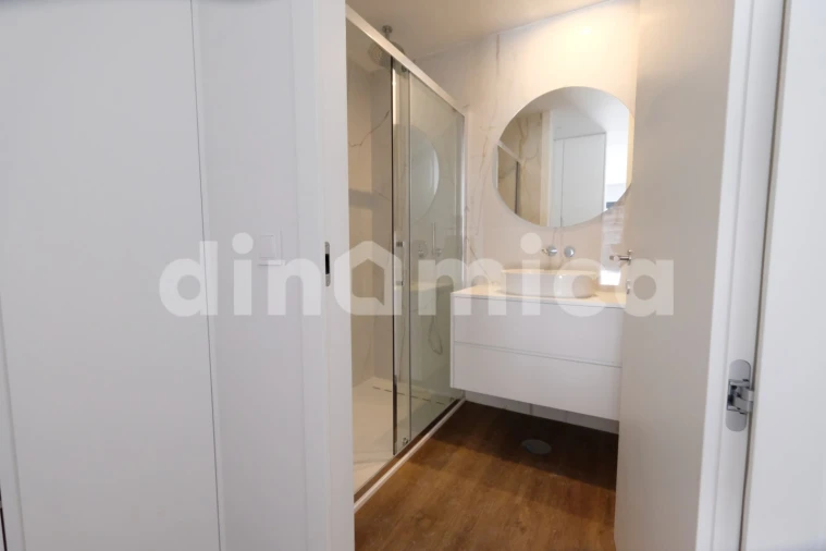 Apartamento T2 para Venda em Vila Nova de Famalicão e Calendário Foto 11