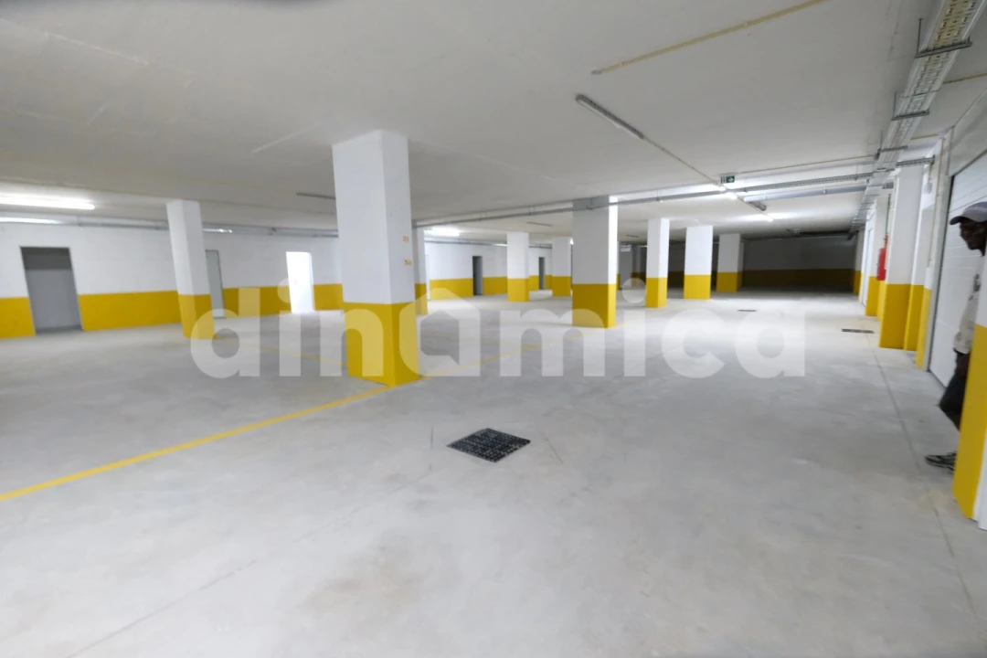 Apartamento T3 para Venda em Vila Nova de Famalicão e Calendário Foto 11