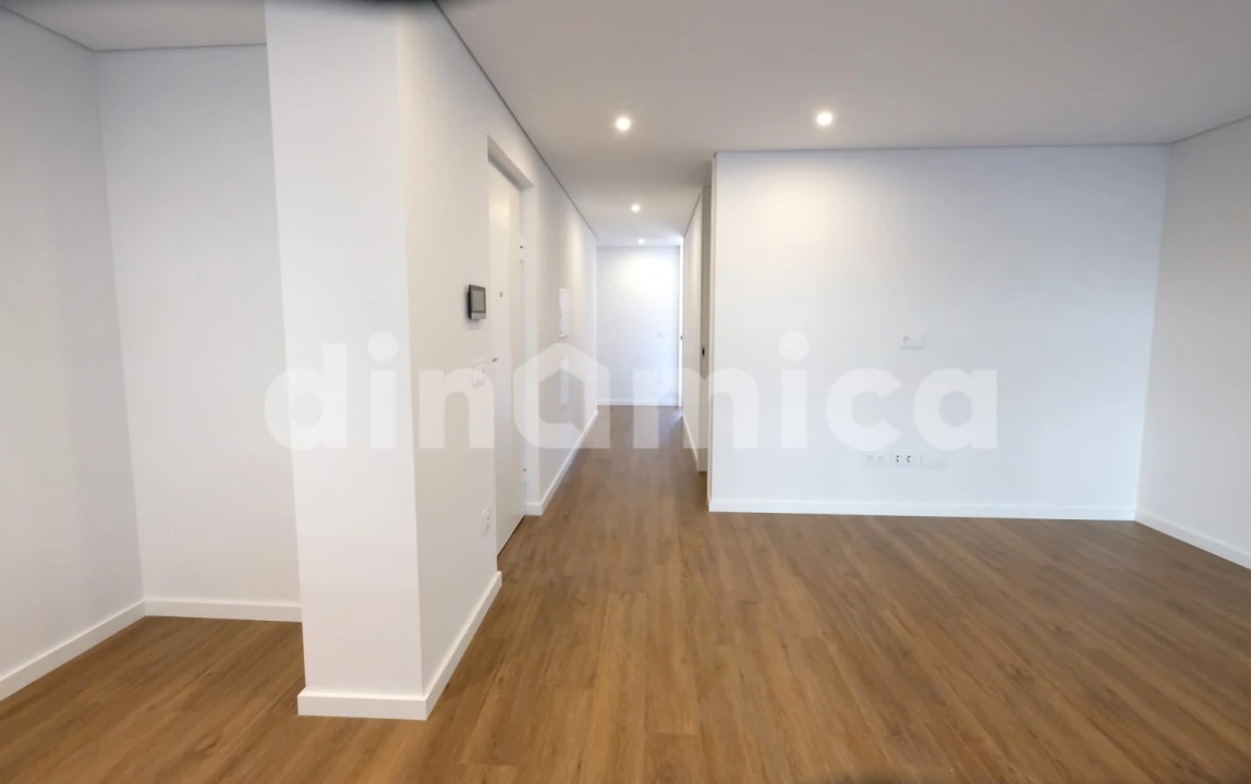 Apartamento T3 para Venda em Vila Nova de Famalicão e Calendário Foto 3