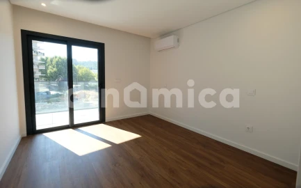 Apartamento T3 para Venda em Vila Nova de Famalicão e Calendário