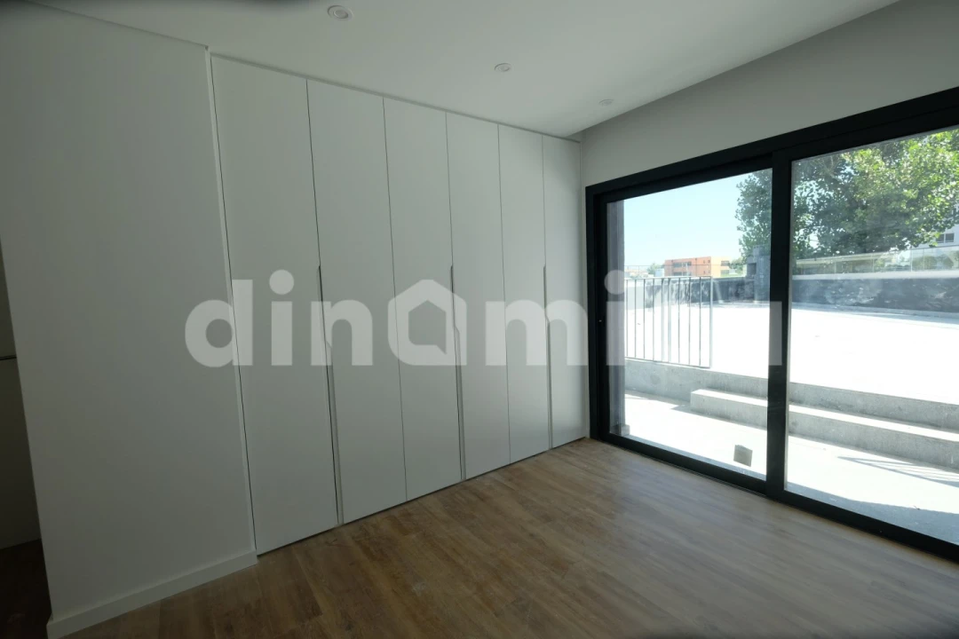 Apartamento T2 para Venda em Vila Nova de Famalicão e Calendário Foto 5
