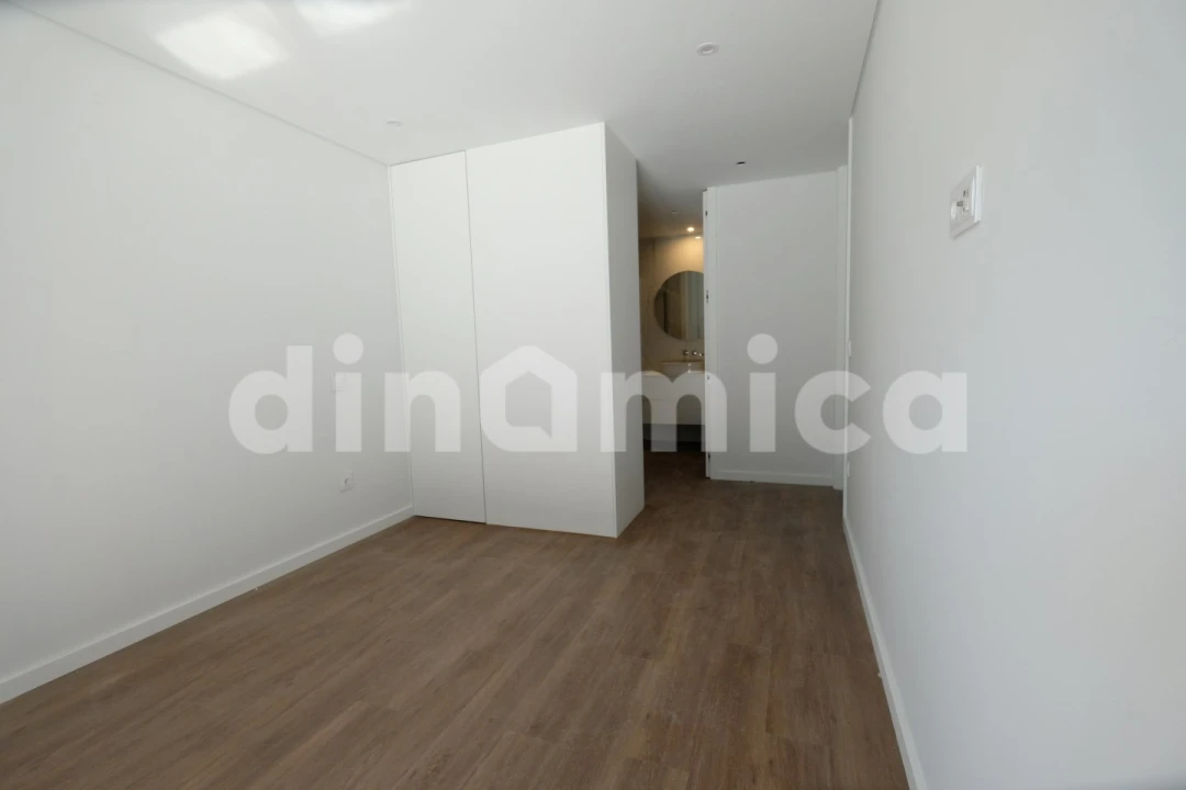 Apartamento T2 para Venda em Vila Nova de Famalicão e Calendário Foto 12