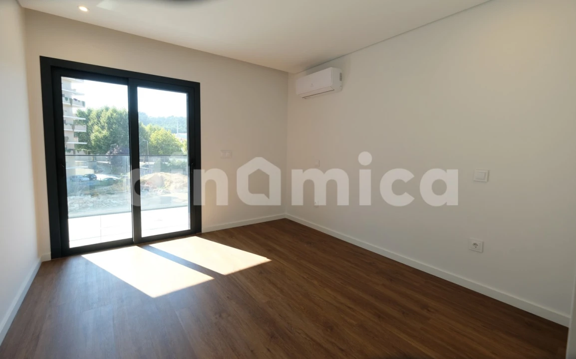 Apartamento T3 para Venda em Vila Nova de Famalicão e Calendário Foto 9