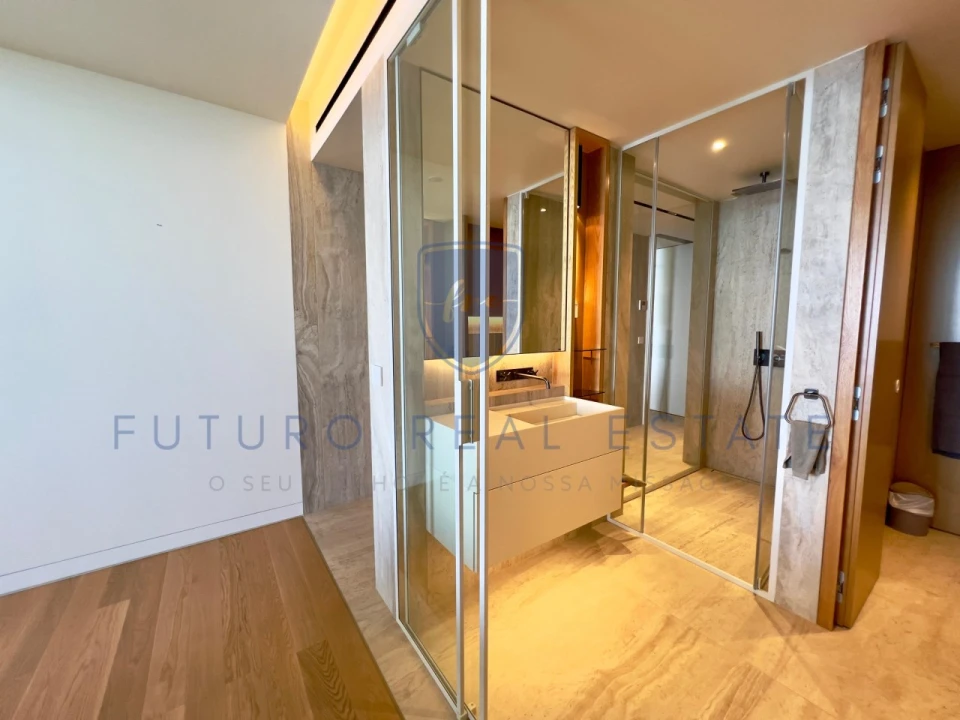 Apartamento T1 para Venda em São Martinho Foto 21