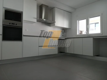 Moradia T3 para Venda em Fernao Ferro