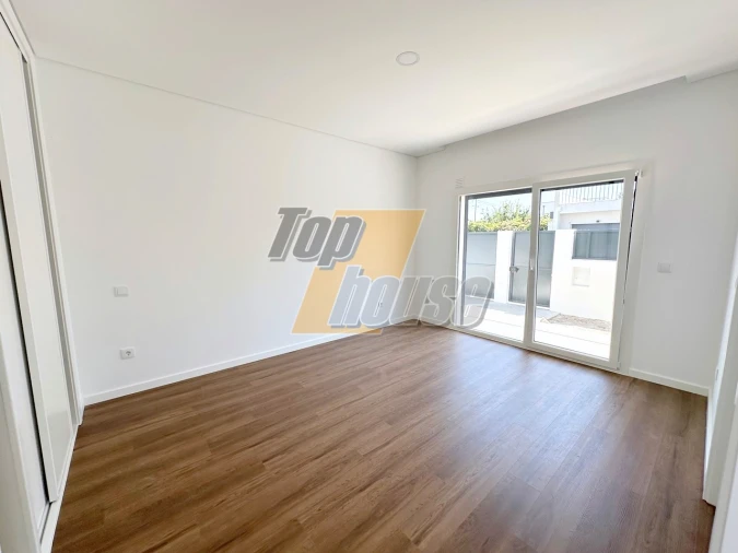 Moradia T3 para Venda em Fernao Ferro Foto 10