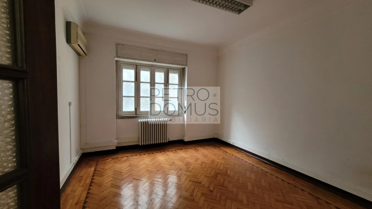 Apartamento T4 para Venda em Estrela Foto 1