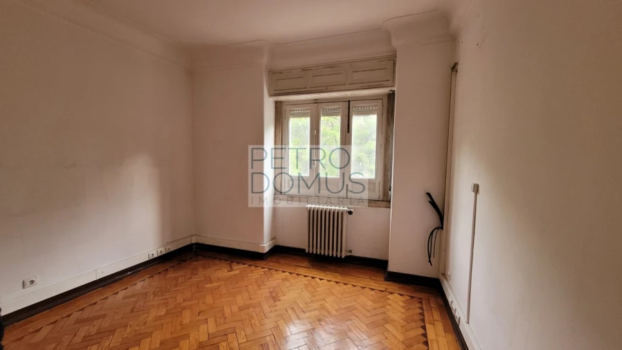 Apartamento T4 para Venda em Estrela Foto 5