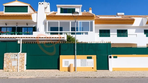 Moradia T3 para Venda em Albufeira e Olhos de Água