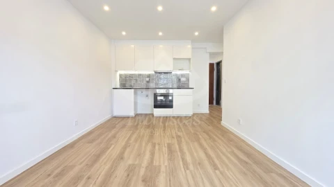 Apartamento T3 para Venda em Camarate, Unhos e Apelação