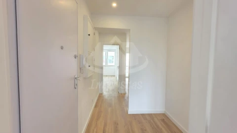 Apartamento T3 para Venda em Camarate, Unhos e Apelação