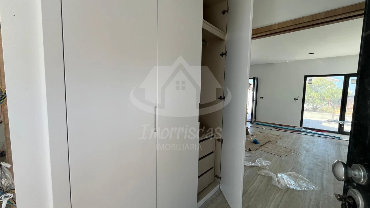 Moradia T3 para Venda em Santa Iria de Azoia, São João da Talha e Bobadela Foto 11