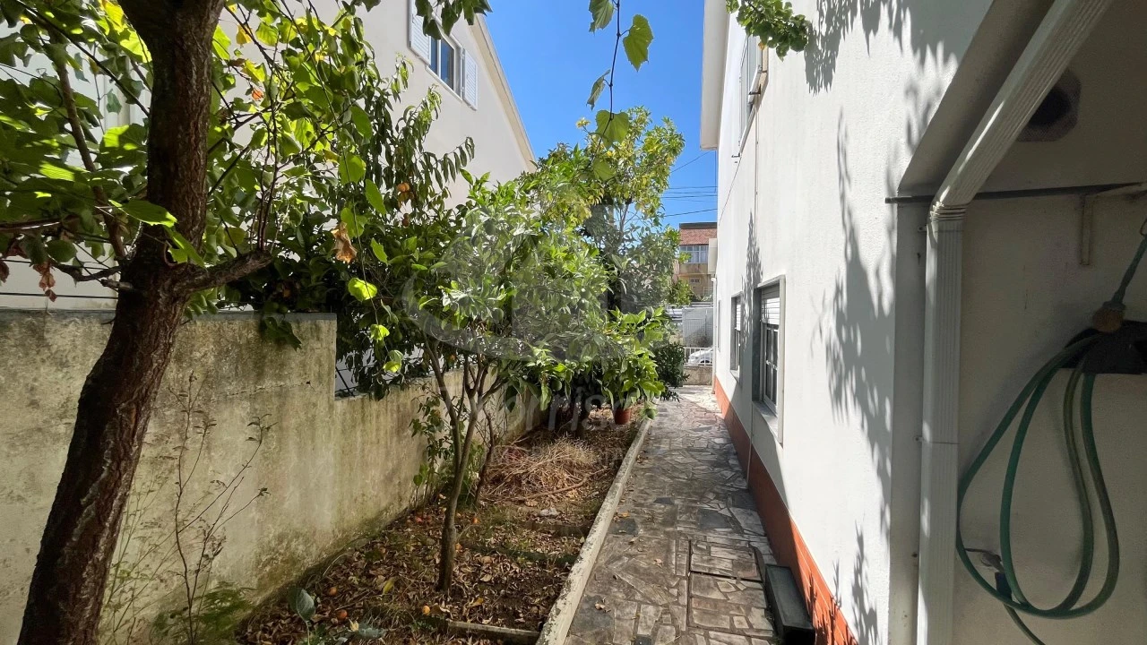 Moradia T3 para Venda em Santa Iria de Azoia, São João da Talha e Bobadela Foto 37