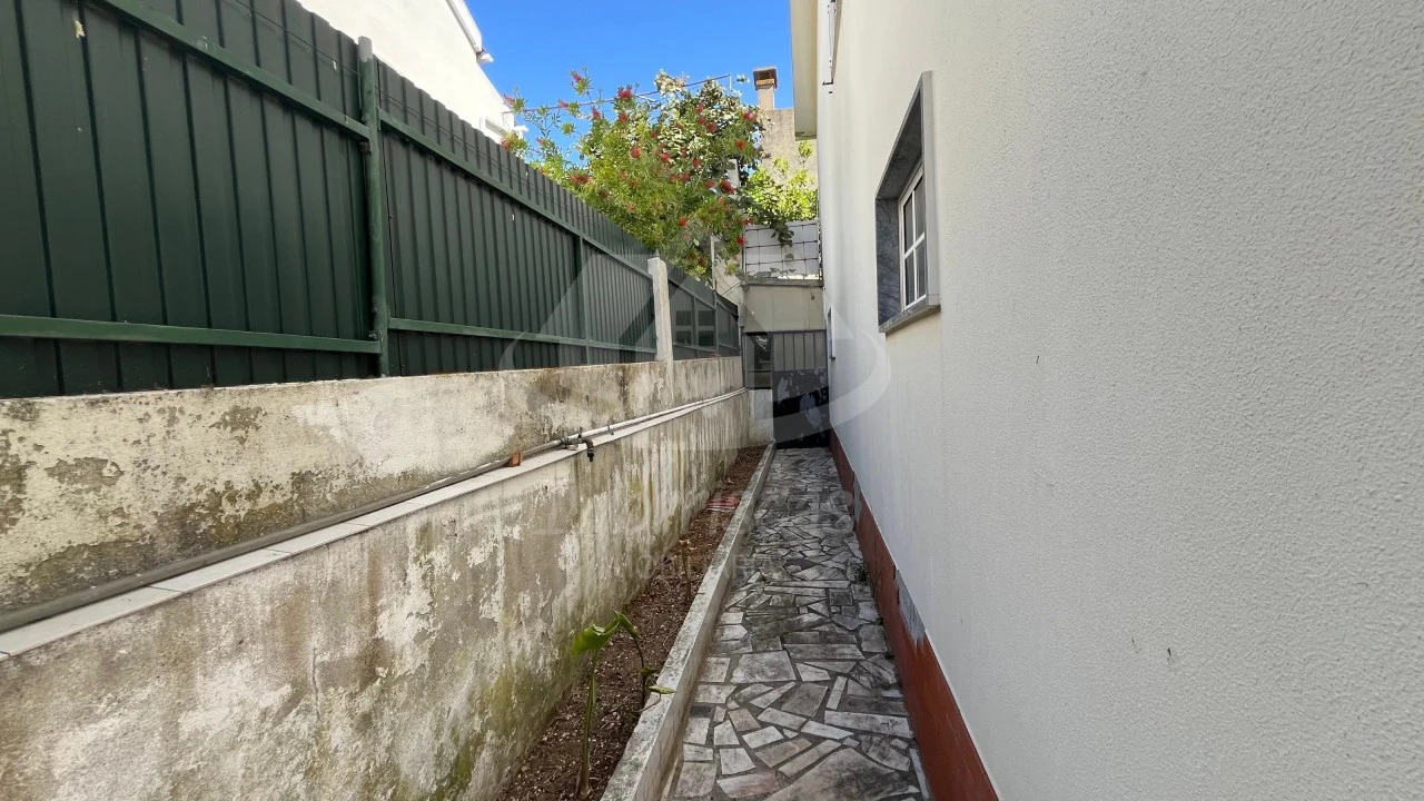 Moradia T3 para Venda em Santa Iria de Azoia, São João da Talha e Bobadela Foto 42