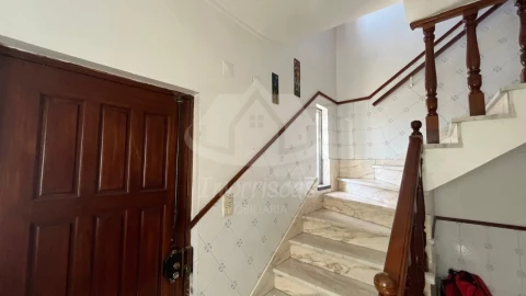Moradia T3 para Venda em Santa Iria de Azoia, São João da Talha e Bobadela