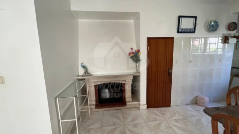 Moradia T3 para Venda em Santa Iria de Azoia, São João da Talha e Bobadela
