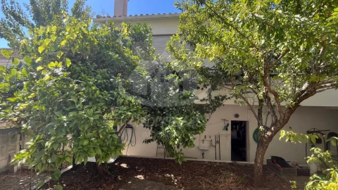 Moradia T3 para Venda em Santa Iria de Azoia, São João da Talha e Bobadela