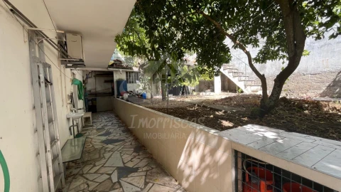 Moradia T3 para Venda em Santa Iria de Azoia, São João da Talha e Bobadela