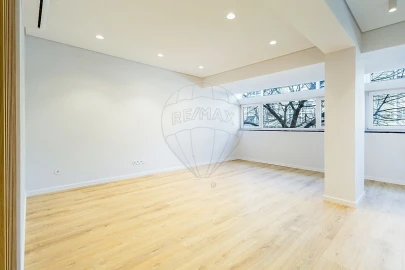 Apartamento T3 para Venda em Alvalade