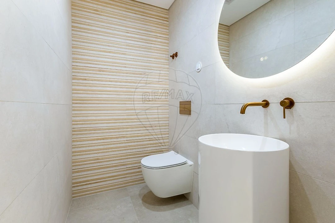 Apartamento T3 para Venda em Alvalade Foto 14