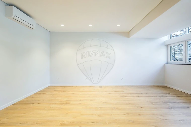 Apartamento T3 para Venda em Alvalade Foto 16