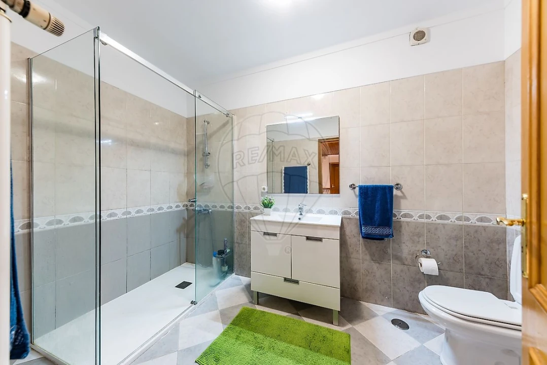 Apartamento T4 para Venda em Algueirão-Mem Martins Foto 47