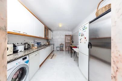 Apartamento T4 para Venda em Algueirão-Mem Martins