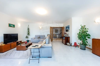 Apartamento T4 para Venda em Algueirão-Mem Martins