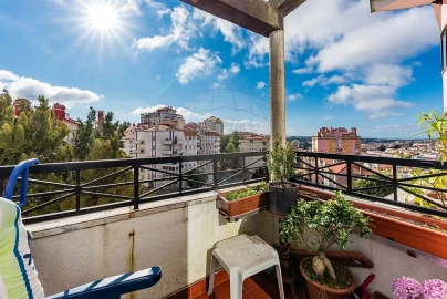 Apartamento T4 para Venda em Algueirão-Mem Martins