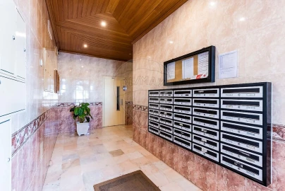 Apartamento T4 para Venda em Algueirão-Mem Martins