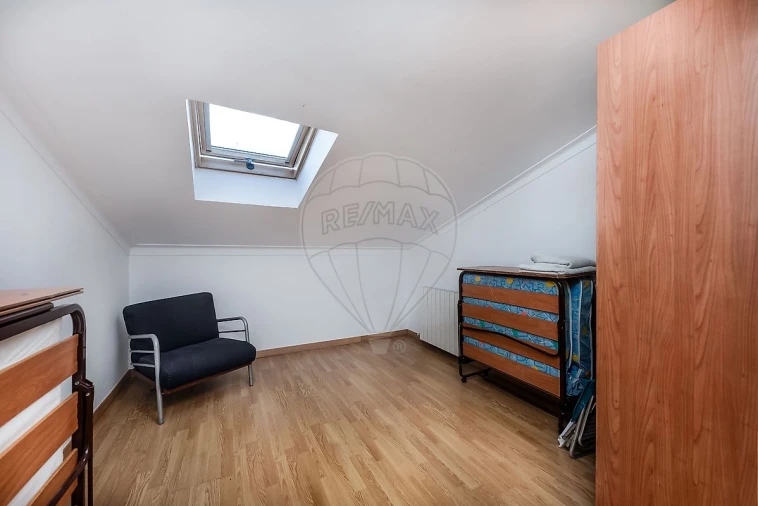 Apartamento T4 para Venda em Algueirão-Mem Martins Foto 22