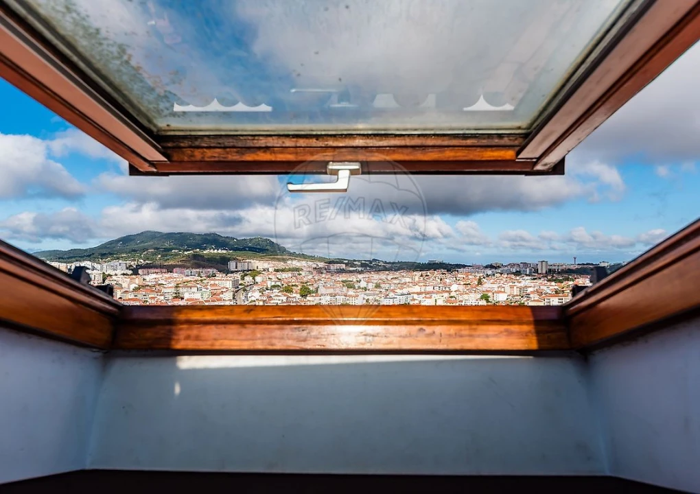 Apartamento T4 para Venda em Algueirão-Mem Martins Foto 32
