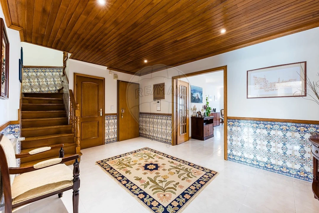 Apartamento T4 para Venda em Algueirão-Mem Martins Foto 17