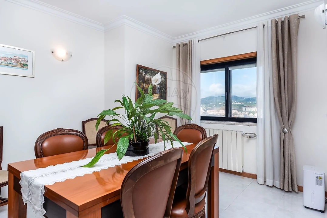 Apartamento T4 para Venda em Algueirão-Mem Martins Foto 39