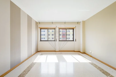 Apartamento T2 para Arrendamento em Odivelas