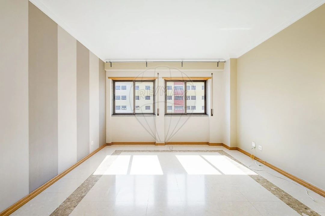 Apartamento T2 para Arrendamento em Odivelas Foto 15
