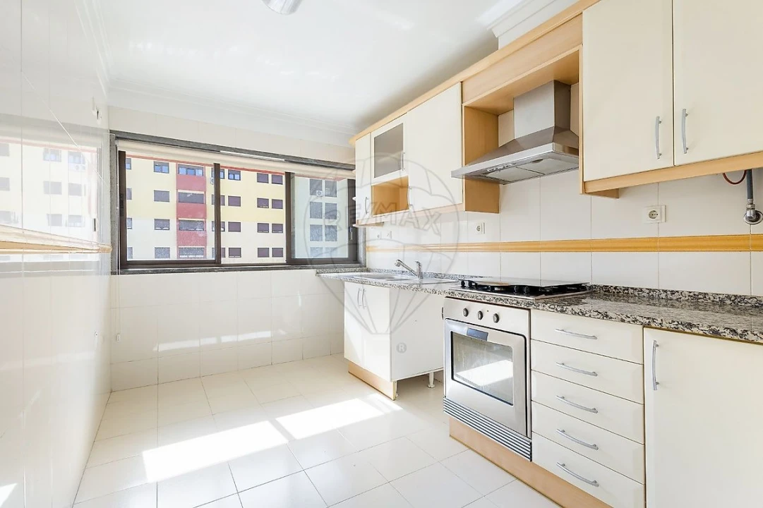Apartamento T2 para Arrendamento em Odivelas Foto 4