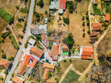 Moradia T2 para Venda em São João da Ribeira e Ribeira de São João