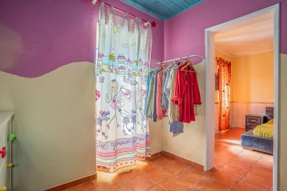 Moradia T2 para Venda em São João da Ribeira e Ribeira de São João