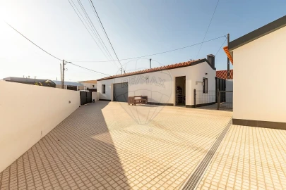 Moradia T2 para Venda em Silveira