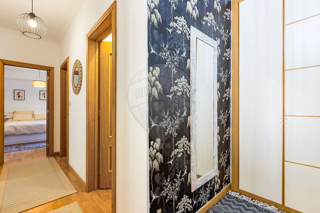 Apartamento T2 para Arrendamento em Santo António dos Cavaleiros e Frielas Foto 7