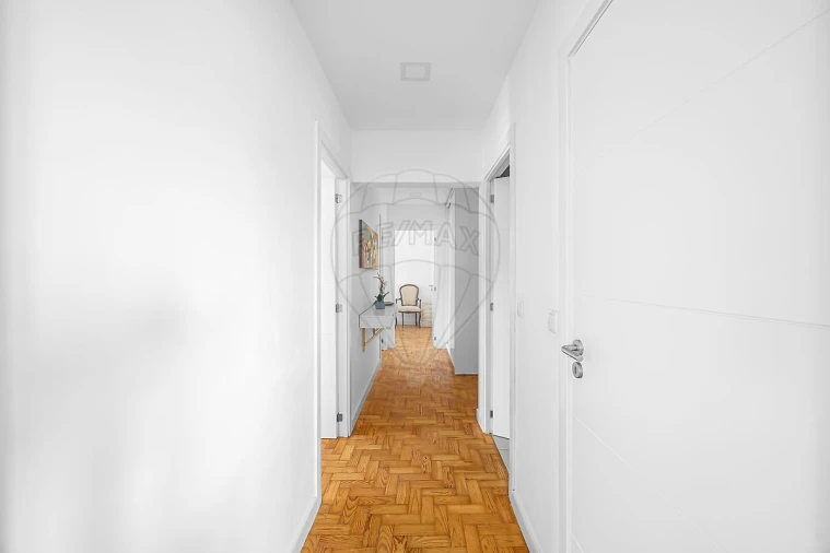 Apartamento T3 para Venda em Olivais Foto 3