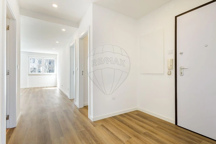 Apartamento T3 para Venda em Odivelas Foto 9