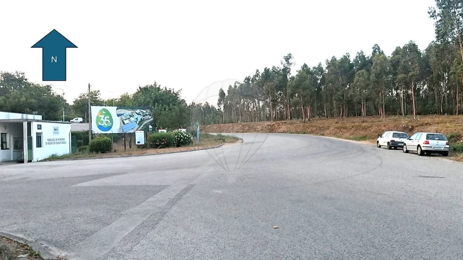 Terreno para Venda em Barreiro de Besteiros e Tourigo